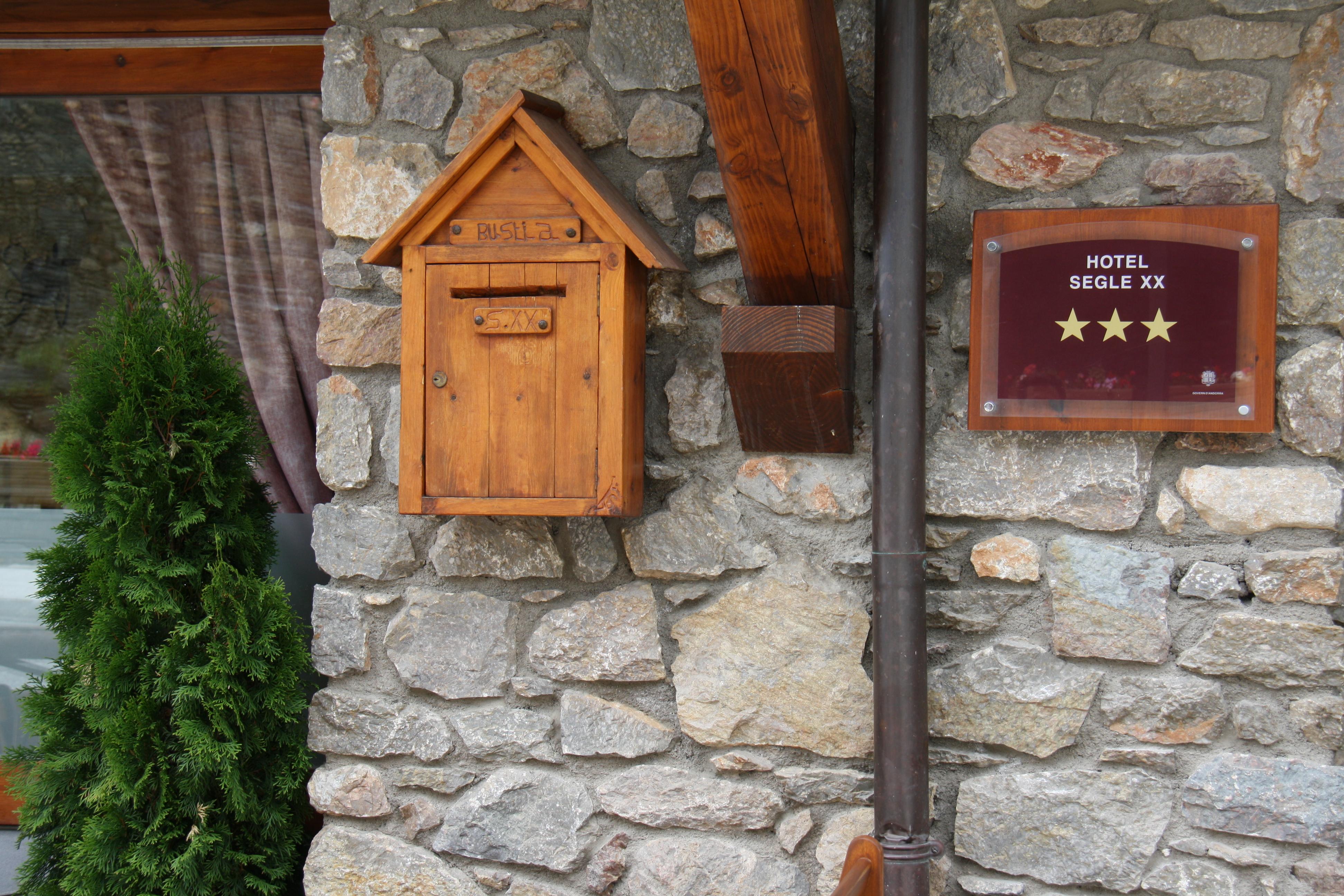 Wuau! Hotel Segle XX Ransol Εξωτερικό φωτογραφία