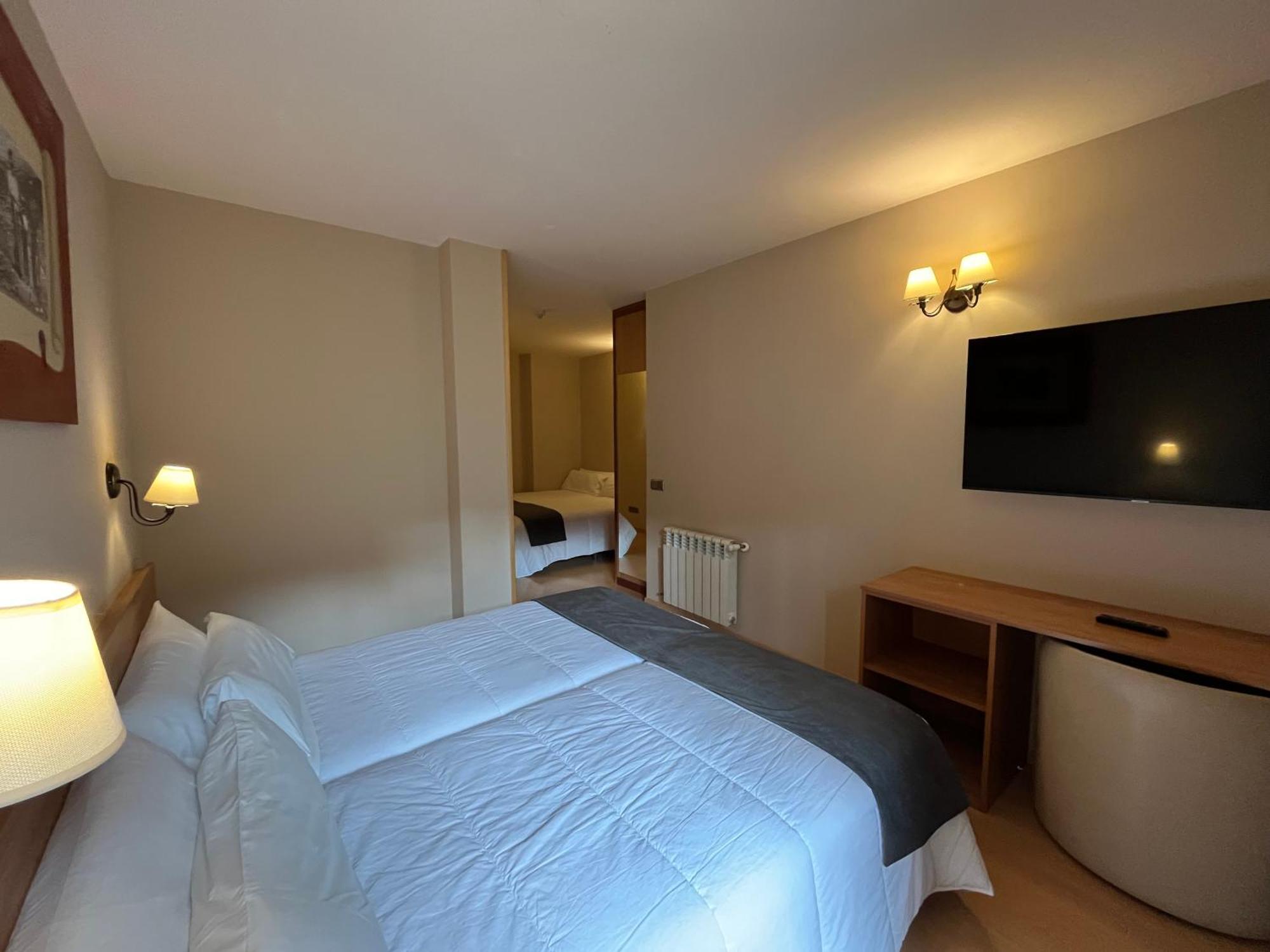 Wuau! Hotel Segle XX Ransol Εξωτερικό φωτογραφία